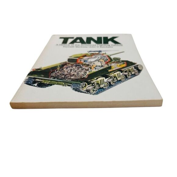 Tank. A History of the Armoured Fighting Vehicle Kenneth Macksey John Batchelor - Picture 3 of 7
